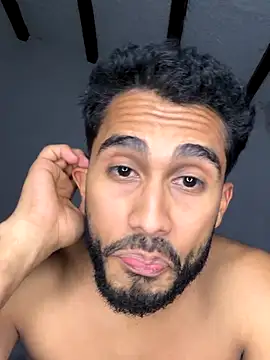 TU-MORENOO online show from 11/30/25, 06:50