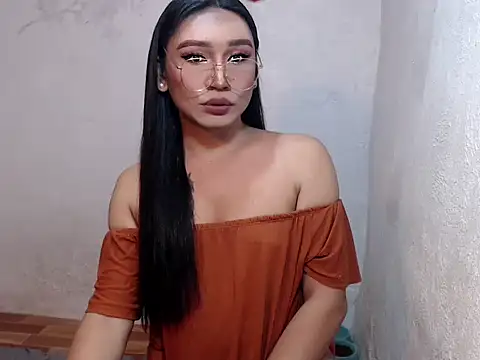 Snapshot of Iringitom16 chatting on 03/18/26, 04:10 Iringitom16 online show from 03/18/26, 04:10