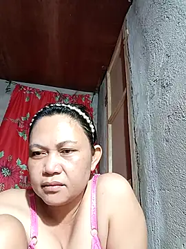 Everleigh mom online show from 09/09/25, 12:05