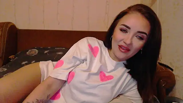 Snapshot of Veronica-Luxs chatting on 03/03/26, 06:30 Veronica-Luxs online show from 03/03/26, 06:30