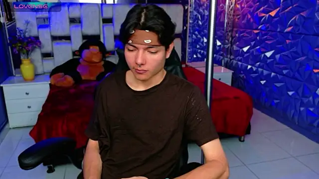 Snapshot of alandelrey57 chatting on 03/20/26, 05:07 alandelrey57 online show from 03/20/26, 05:07