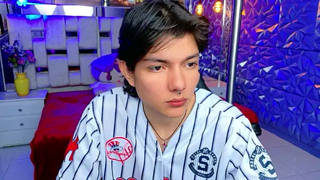 Snapshot of alandelrey57 chatting on 03/28/26, 07:13 alandelrey57 online show from 03/28/26, 07:13