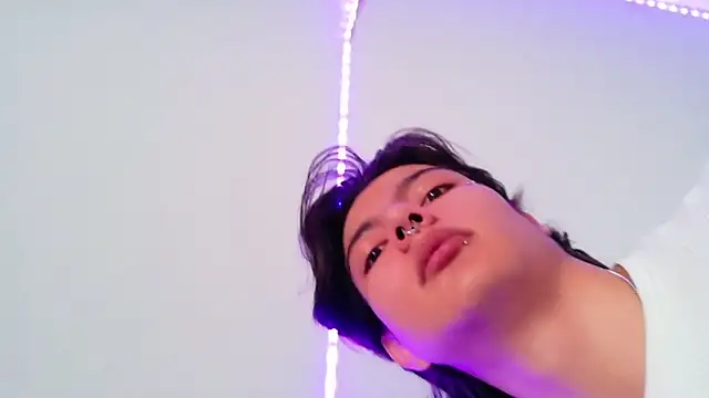 Snapshot of alandelrey57 chatting on 04/12/26, 01:05 alandelrey57 online show from 04/12/26, 01:05