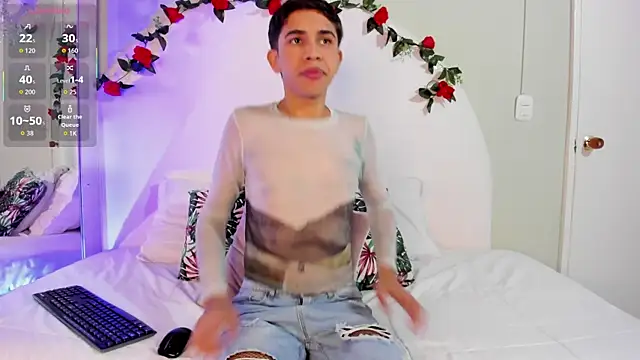 Snapshot of JoshuaSanzz chatting on 09/26/25, 04:49 JoshuaSanzz online show from 09/26/25, 04:49