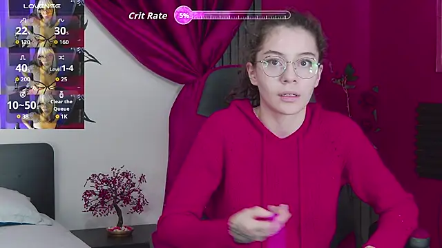 RavennMoonn online show from 09/30/25, 07:52