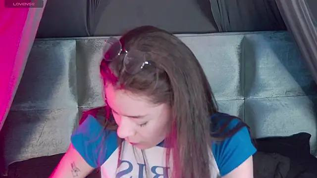 RavennMoonn online show from 10/08/25, 06:27