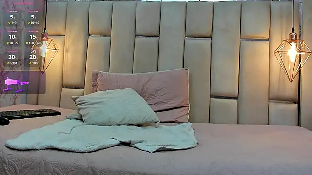 ALYANNA HOT  online show from 09/19/25, 12:17