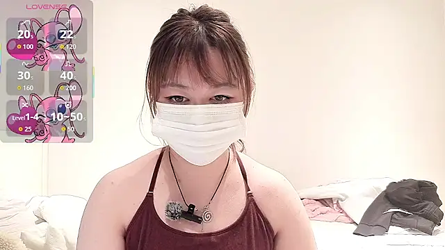 leelana217 online show from 11/18/25, 07:51