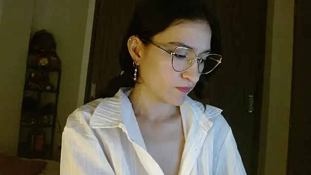 Snapshot of lia_ana chatting on 03/16/26, 02:21 lia ana online show from 03/16/26, 02:21