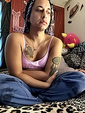 Snapshot of TranSexualJade95 chatting on 11/10/25, 05:56 TranSexualJade95 online show from 11/10/25, 05:56