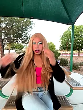 Snapshot of TranSexualJade95 chatting on 04/28/26, 02:27 TranSexualJade95 online show from 04/28/26, 02:27