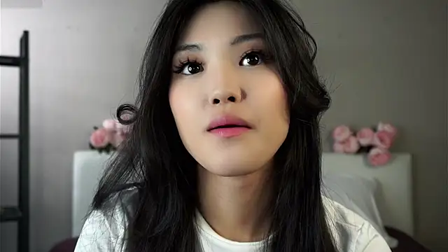 Snapshot of FancyEsten chatting on 09/19/25, 07:32 FancyEsten online show from 09/19/25, 07:32