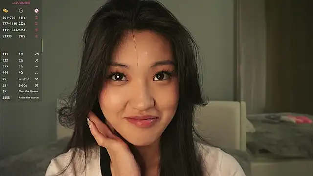 Snapshot of FancyEsten chatting on 09/26/25, 08:18 FancyEsten online show from 09/26/25, 08:18