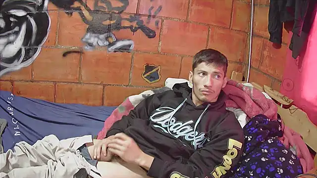 alexandercruz online show from 04/12/26, 09:42