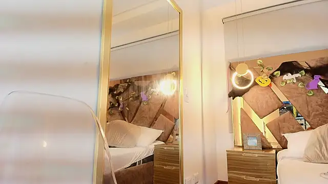 zarah andrew   online show from 10/27/25, 12:31