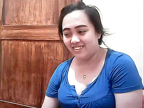 Snapshot of Pinay_Chubby20 chatting on 03/06/26, 01:18 Pinay Chubby20 online show from 03/06/26, 01:18