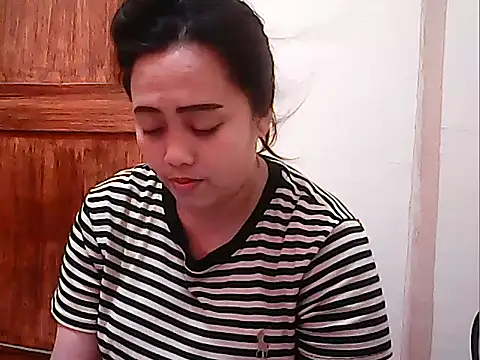 Snapshot of Pinay_Chubby20 chatting on 03/09/26, 11:42 Pinay Chubby20 online show from 03/09/26, 11:42