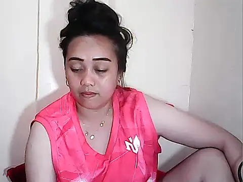 Snapshot of Pinay_Chubby20 chatting on 04/07/26, 08:04 Pinay Chubby20 online show from 04/07/26, 08:04