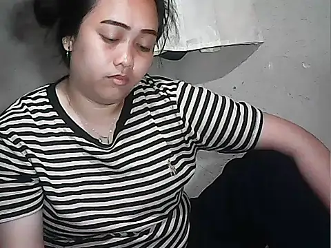 Snapshot of Pinay_Chubby20 chatting on 04/07/26, 10:42 Pinay Chubby20 online show from 04/07/26, 10:42