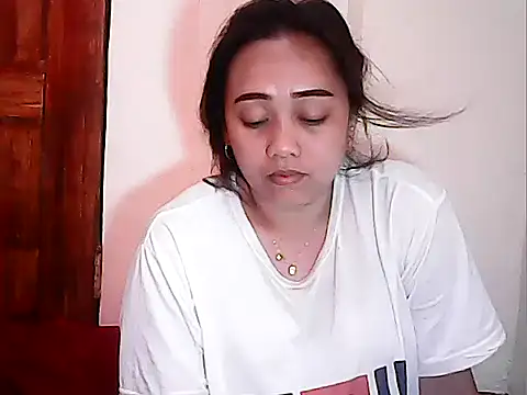 Snapshot of Pinay_Chubby20 chatting on 04/09/26, 12:10 Pinay Chubby20 online show from 04/09/26, 12:10