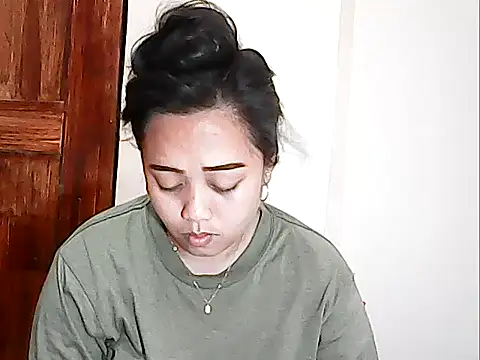 Snapshot of Pinay_Chubby20 chatting on 04/12/26, 09:31 Pinay Chubby20 online show from 04/12/26, 09:31