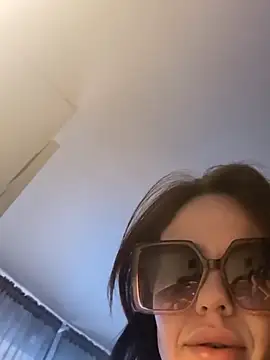 Snapshot of SwedishBaabe chatting on 04/19/26, 05:34 SwedishBaabe online show from 04/19/26, 05:34