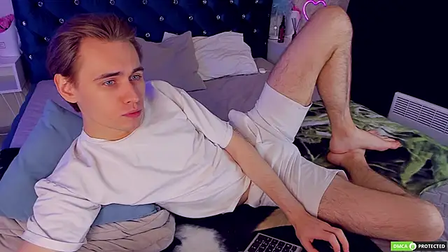 WilliamDyson online show from 10/04/25, 03:04