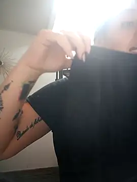 Fernandar2025 online show from 03/28/26, 02:05