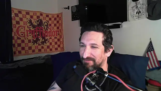 DevilPup75  online show from 10/09/25, 09:46