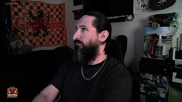 Snapshot of DevilPup75_ chatting on 04/16/26, 01:34 DevilPup75 online show from 04/16/26, 01:34