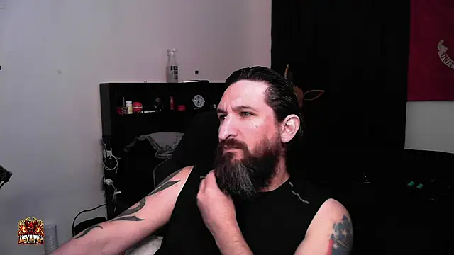 Snapshot of DevilPup75_ chatting on 04/20/26, 12:35 DevilPup75 online show from 04/20/26, 12:35