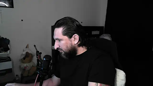 DevilPup75  online show from 05/19/26, 08:42
