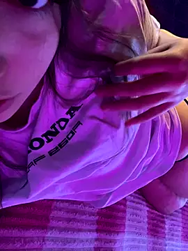 kiramedi online show from 10/20/25, 11:27