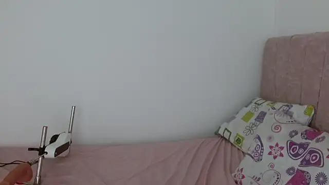Snapshot of Tiiana chatting on 07/15/26, 09:09 Tiiana online show from 07/15/26, 09:09