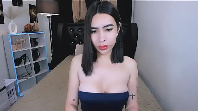 Snapshot of Claudia_empress chatting on 04/20/26, 06:31 Claudia empress online show from 04/20/26, 06:31