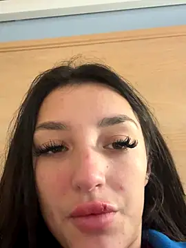 naughtybella05 online show from 11/10/25, 10:47