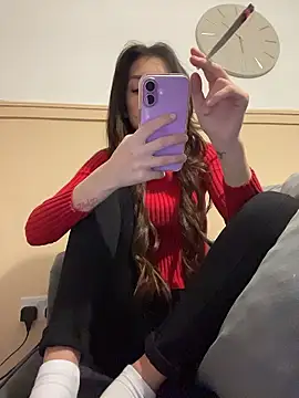 naughtybella05 online show from 01/11/26, 04:45