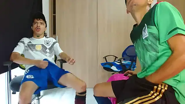 skinny23cm online show from 02/05/25, 12:06