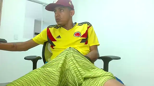 skinny23cm online show from 02/25/25, 07:36