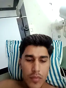 Snapshot of HarryChoudhary21 chatting on 10/12/25, 07:02 HarryChoudhary21 online show from 10/12/25, 07:02