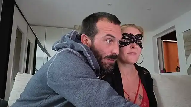 Snapshot of bellemasquer chatting on 09/24/25, 01:14 bellemasquer online show from 09/24/25, 01:14