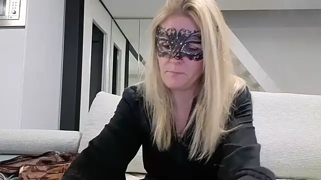 Snapshot of bellemasquer chatting on 02/26/26, 08:52 bellemasquer online show from 02/26/26, 08:52