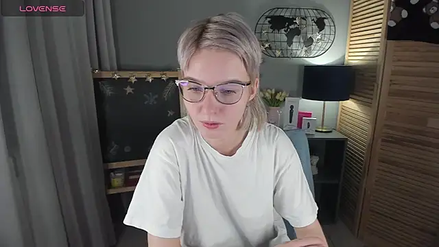 Madelaineses online show from 01/13/26, 09:25