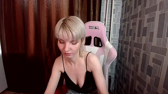 Madelaineses online show from 02/07/26, 03:54