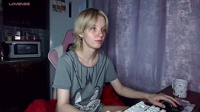Snapshot of Madelaineses chatting on 06/29/26, 10:32 Madelaineses online show from 06/29/26, 10:32