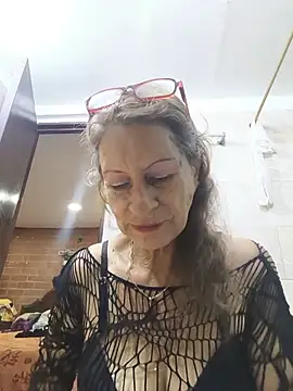 Snapshot of MaryeLunna chatting on 07/08/26, 11:37 MaryeLunna online show from 07/08/26, 11:37