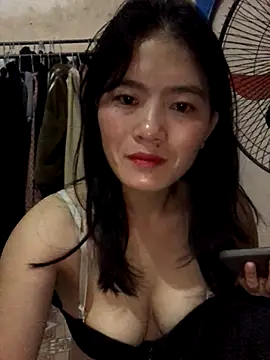 Snapshot of Maymay97 chatting on 10/15/25, 10:10 Maymay97 online show from 10/15/25, 10:10