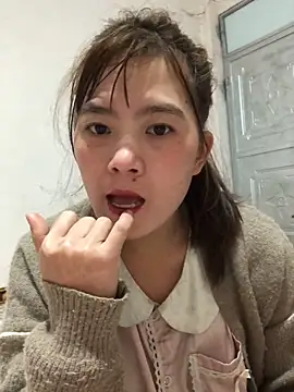 Maymay97 online show from 12/17/25, 12:00