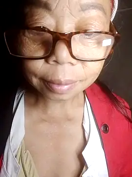 Snapshot of VangLe73 chatting on 10/01/25, 07:53 VangLe73 online show from 10/01/25, 07:53