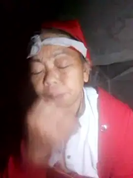 Snapshot of VangLe73 chatting on 10/24/25, 04:36 VangLe73 online show from 10/24/25, 04:36